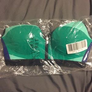 SOLD ON FB-Victoria’s Secret sports bra